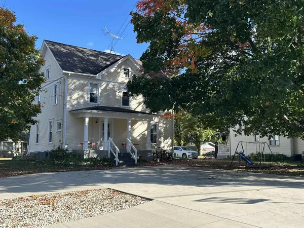 $314,900 | 701 East 2nd Avenue, Brodhead, WI 53520