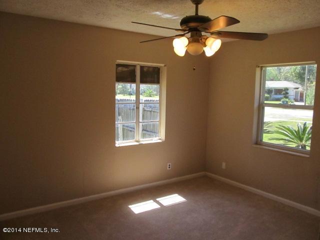 505 Glynlea Road Jacksonville, FL 32216 - Photo 4 of 11 IMG_9606