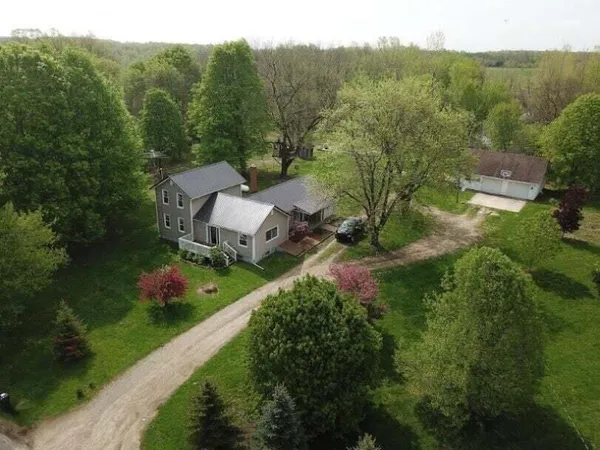 $269,900 | 3151 East Bacon Road, Hillsdale, MI 49242
