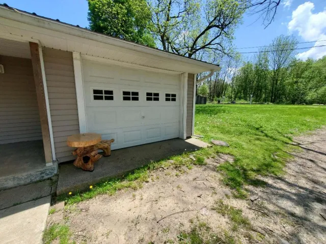 $289,900 | 3151 East Bacon Road, Hillsdale, MI 49242