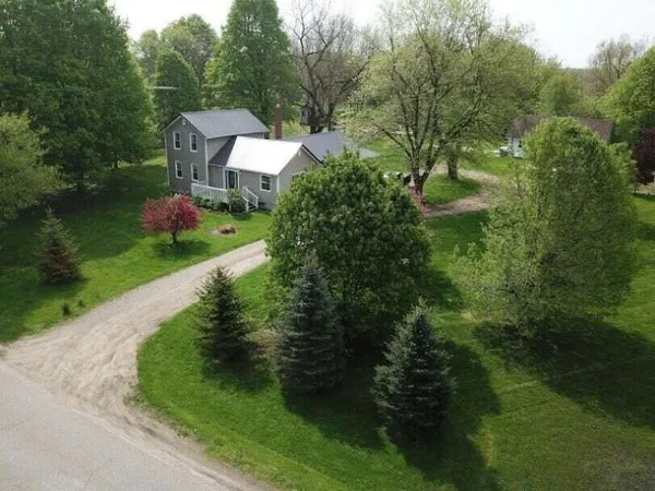 $269,900 | 3151 East Bacon Road, Hillsdale, MI 49242