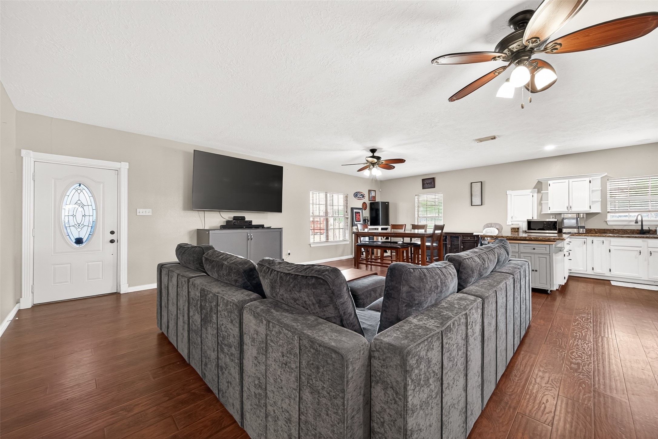 11802 Padon Road Needville, TX 77461 - Photo 8 of 49