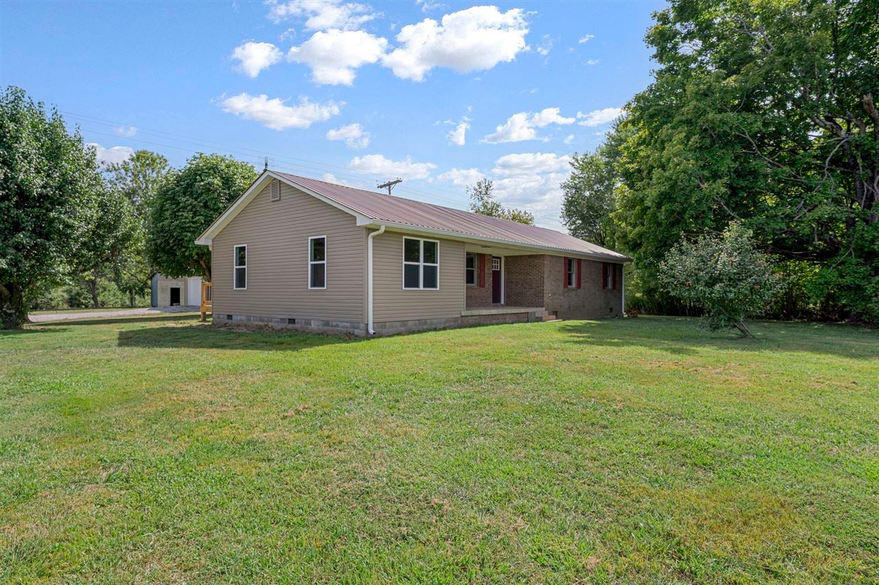 1457 Sunfish Bee Spring Road Bee Spring, KY 42207 - Photo 20 of 25 Gallery Image 20
