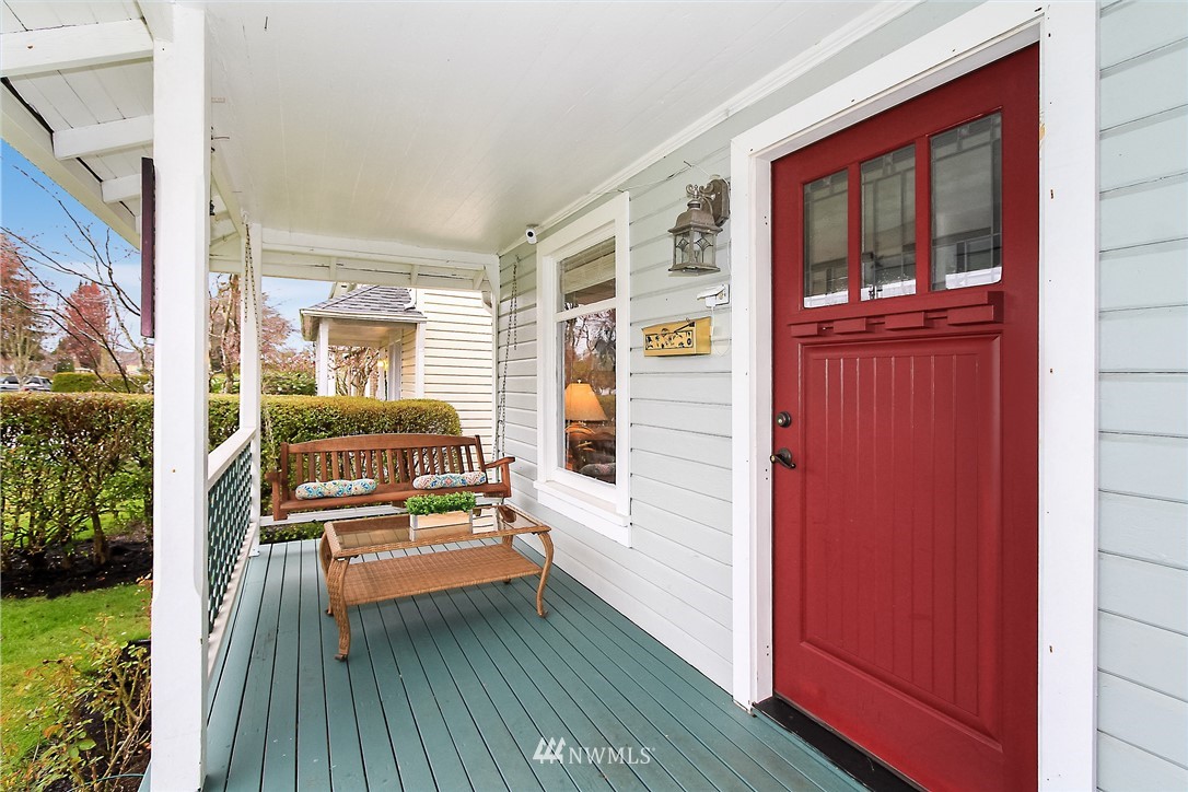 1927 Rucker Avenue Everett, WA 98201 - Photo 2 of 25