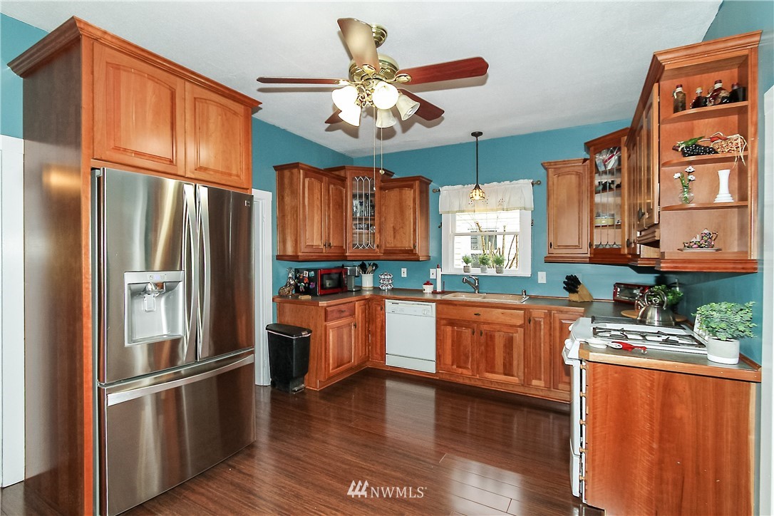1927 Rucker Avenue Everett, WA 98201 - Photo 11 of 25