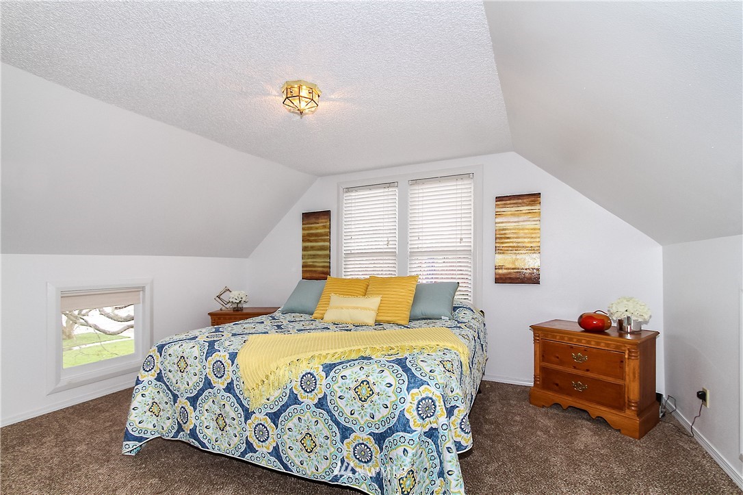 1927 Rucker Avenue Everett, WA 98201 - Photo 14 of 25