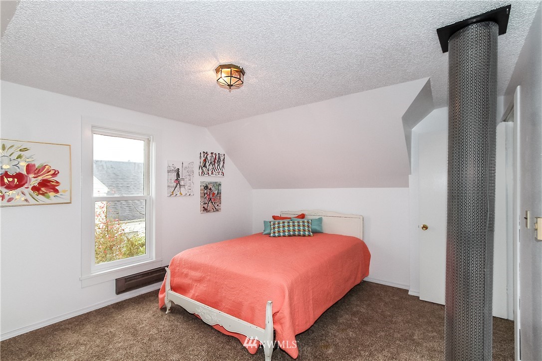 1927 Rucker Avenue Everett, WA 98201 - Photo 16 of 25