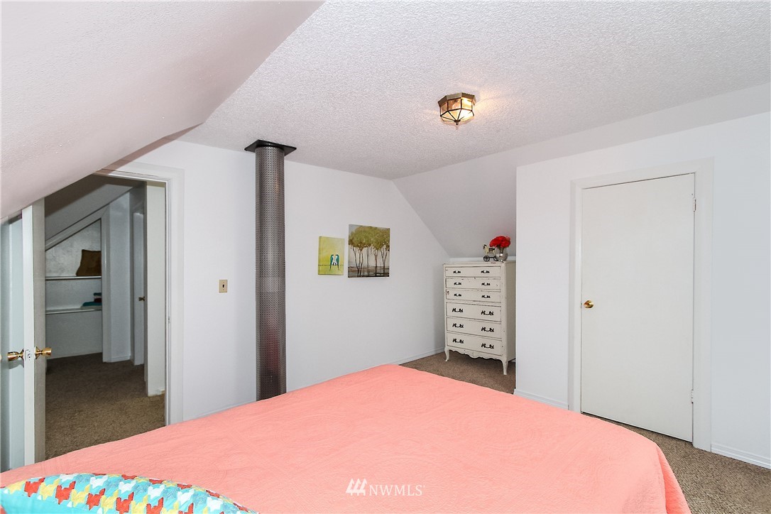 1927 Rucker Avenue Everett, WA 98201 - Photo 17 of 25