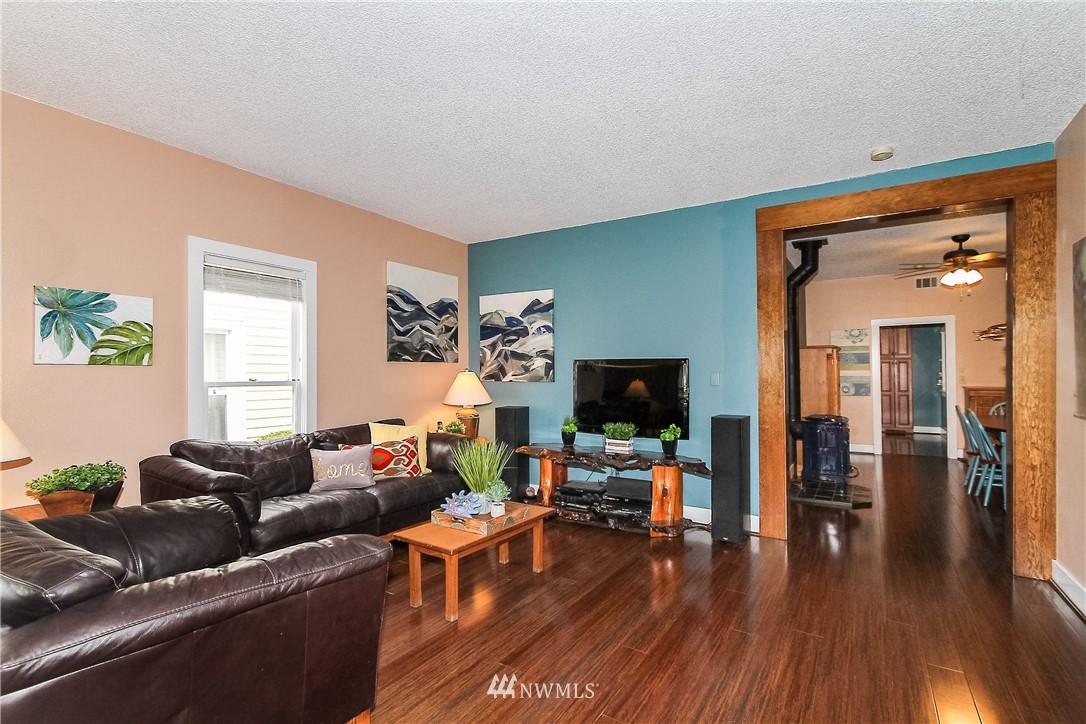 1927 Rucker Avenue Everett, WA 98201 - Photo 5 of 25