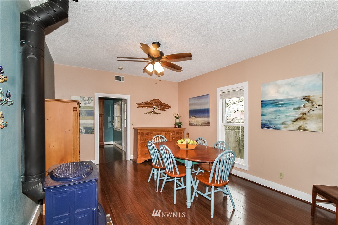 1927 Rucker Avenue Everett, WA 98201 - Photo 6 of 25