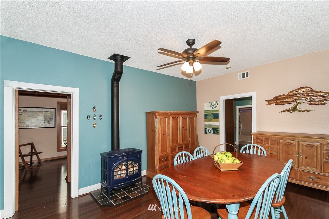 1927 Rucker Avenue Everett, WA 98201 - Photo 7 of 25