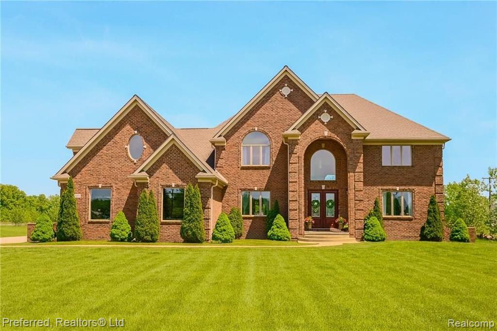 24271 Clark Road New Boston, MI 48164 - Photo 1 of 55