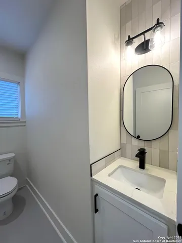 $1,625 | 706 East Evergreen Court, San Antonio, TX 78212