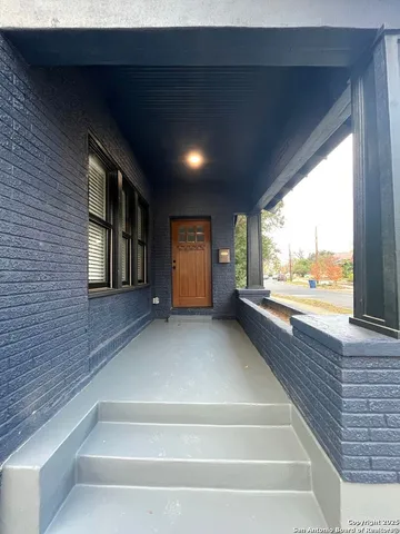 $1,625 | 706 East Evergreen Court, San Antonio, TX 78212