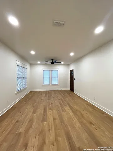 $1,625 | 706 East Evergreen Court, San Antonio, TX 78212