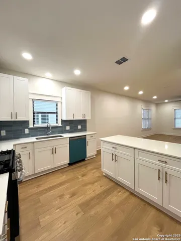 $1,625 | 706 East Evergreen Court, San Antonio, TX 78212