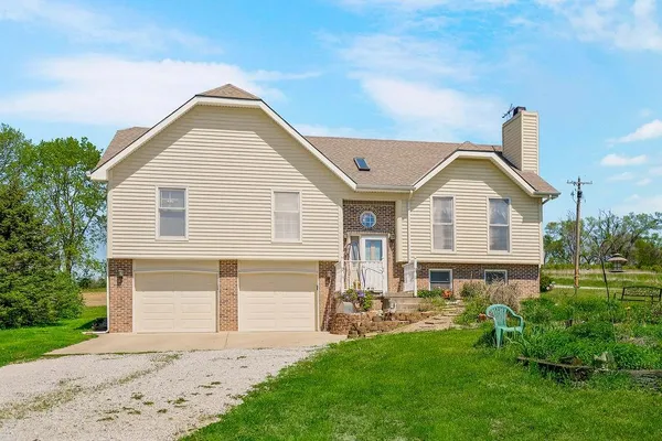 $450,000 | 15412 Northeast 181 Street, Holt, MO 64048