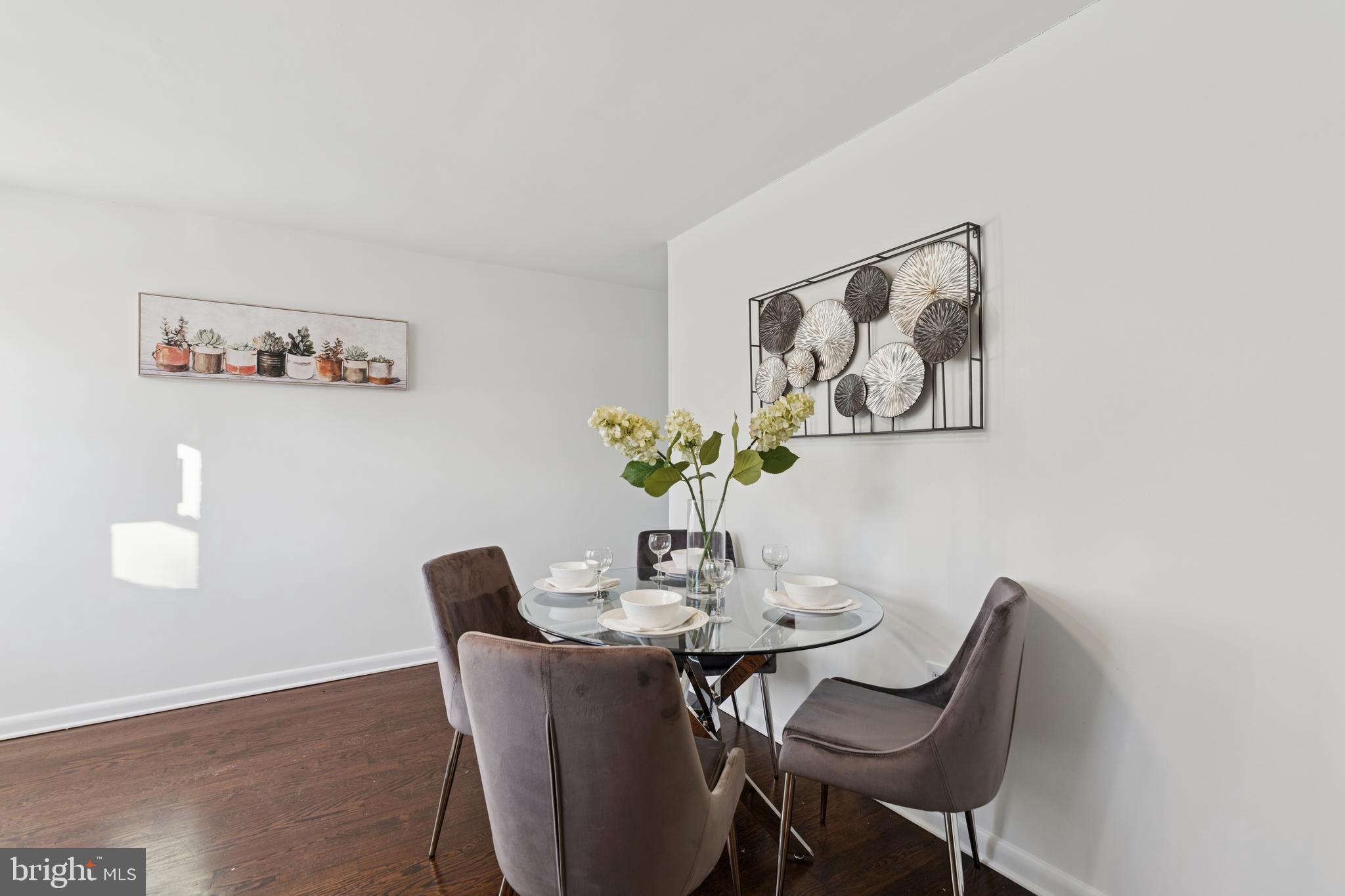 303 Lemon Street Pottstown, PA 19464 - Photo 8 of 15 a dining room with furniture and window