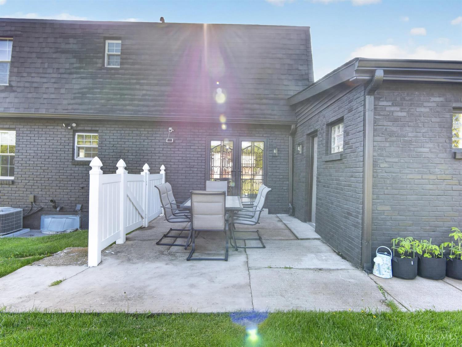 8713 Cox Road West Chester, OH 45069 - Photo 46 of 49
