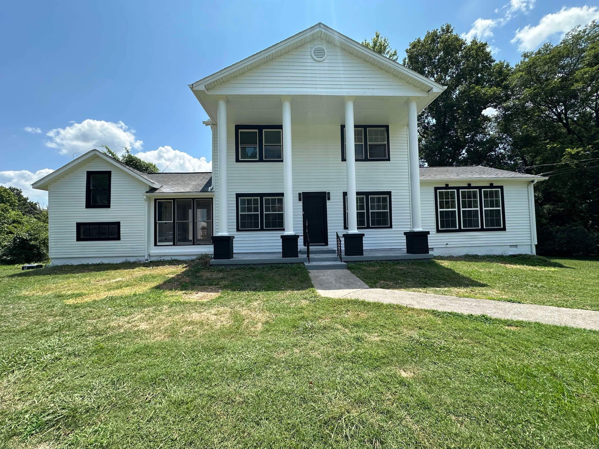 132 Rifle Range Road Old Hickory, TN 37138 - Photo 2 of 28 Gallery Image 2