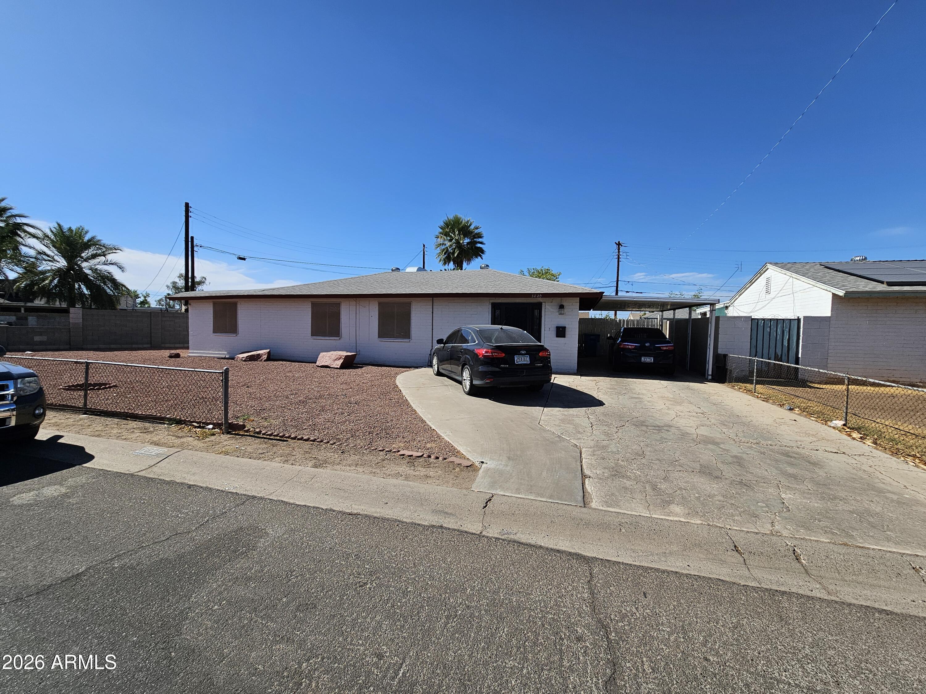 3820 West Monte Vista Road Phoenix, AZ 85009 - Photo 3 of 20