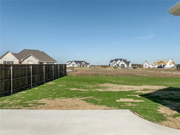 $1,025,000 | 301 Champions Way, McGregor, TX 76657