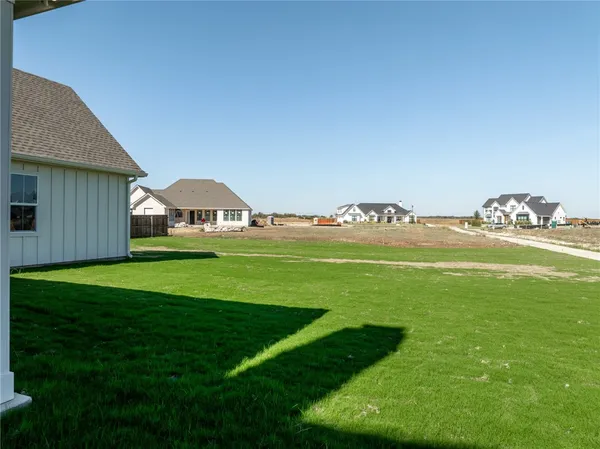 $1,025,000 | 301 Champions Way, McGregor, TX 76657