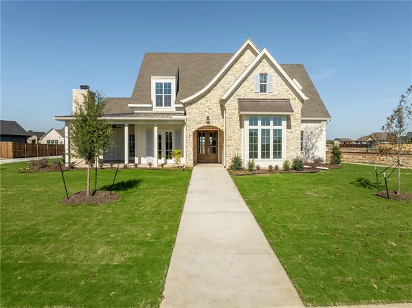 $1,025,000 | 301 Champions Way, McGregor, TX 76657