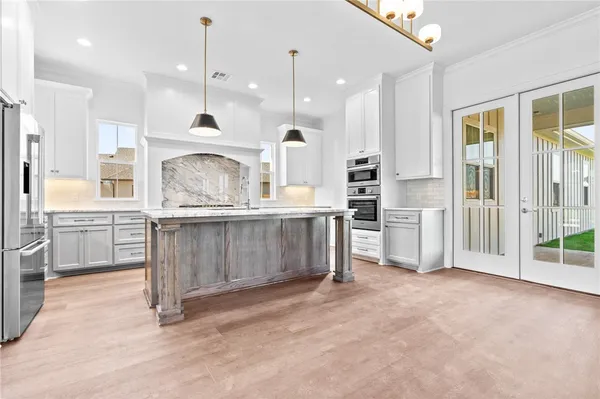 $1,025,000 | 301 Champions Way, McGregor, TX 76657