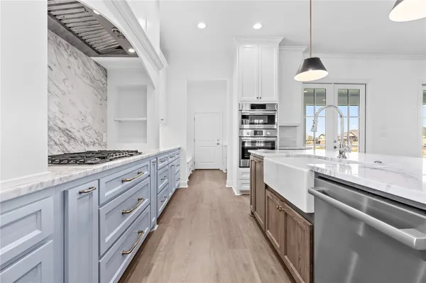 $1,025,000 | 301 Champions Way, McGregor, TX 76657