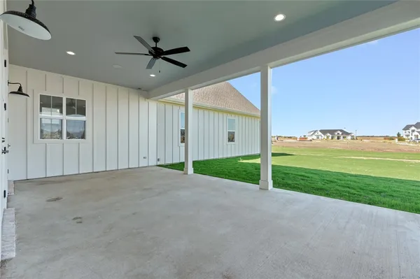 $1,025,000 | 301 Champions Way, McGregor, TX 76657