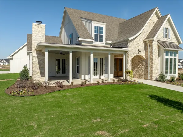 $1,025,000 | 301 Champions Way, McGregor, TX 76657