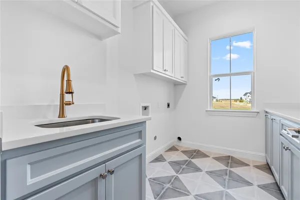 $1,025,000 | 301 Champions Way, McGregor, TX 76657