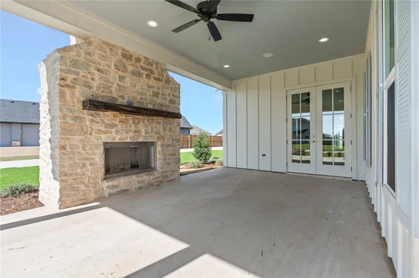 $1,025,000 | 301 Champions Way, McGregor, TX 76657
