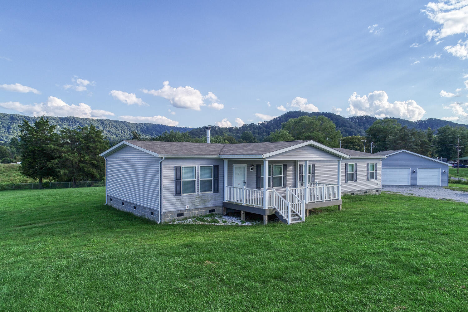 131 Church Road Church Hill, TN 37642 - Photo 5 of 109 BG. 131 Church Rd. CH MLSa (4 of 40)