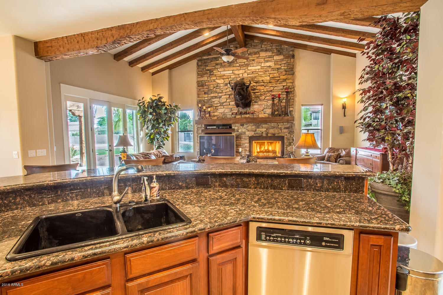 525 East Warner Road Tempe, AZ 85284 - Photo 19 of 65 Kitchen