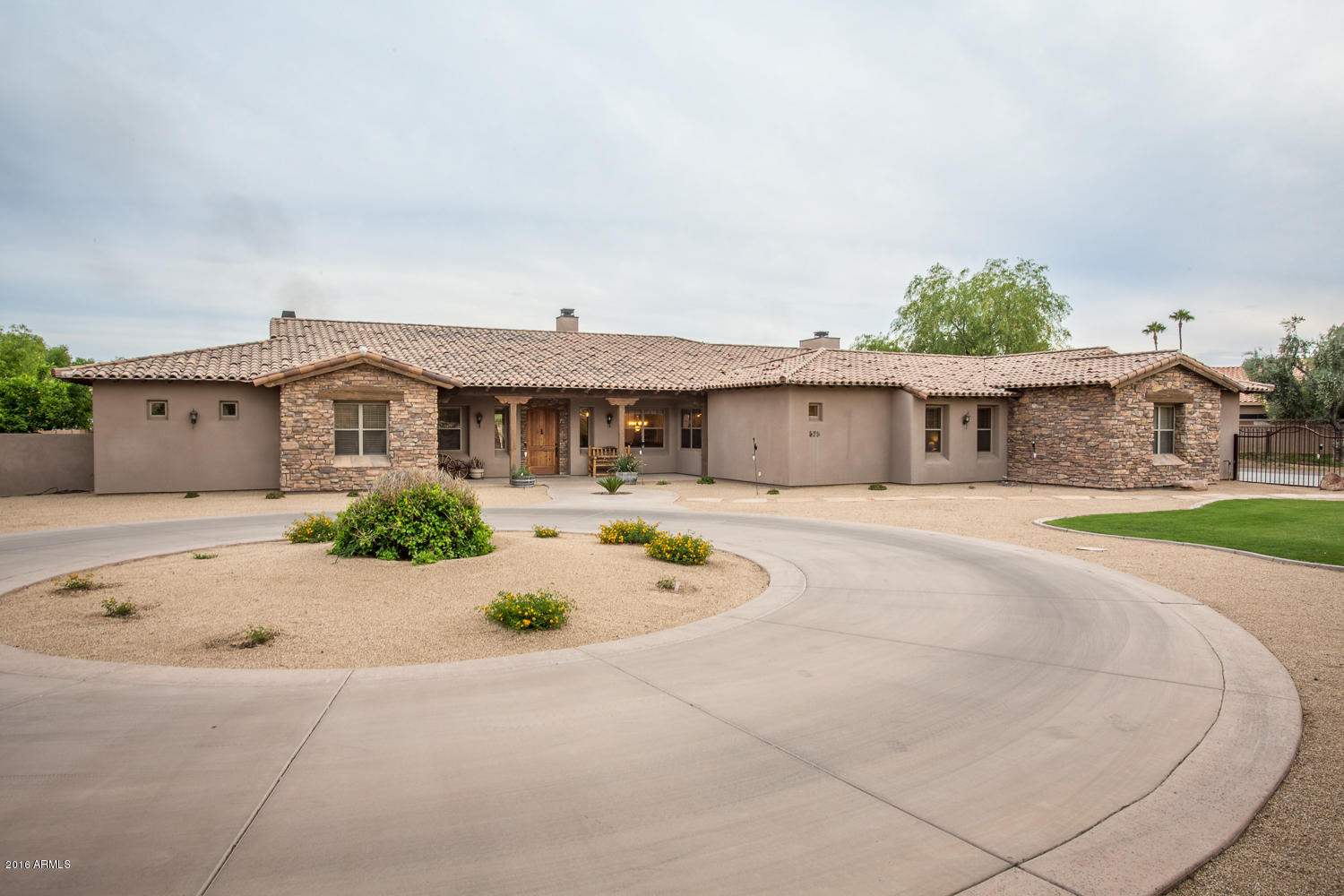 525 East Warner Road Tempe, AZ 85284 - Photo 3 of 65 Front
