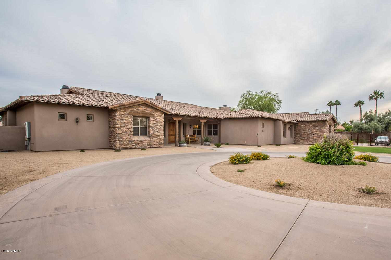 525 East Warner Road Tempe, AZ 85284 - Photo 9 of 65 Front