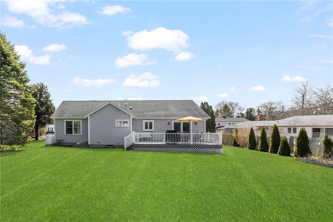 7 Gooseberry Road Newport, RI 02840 - Photo 16 of 35