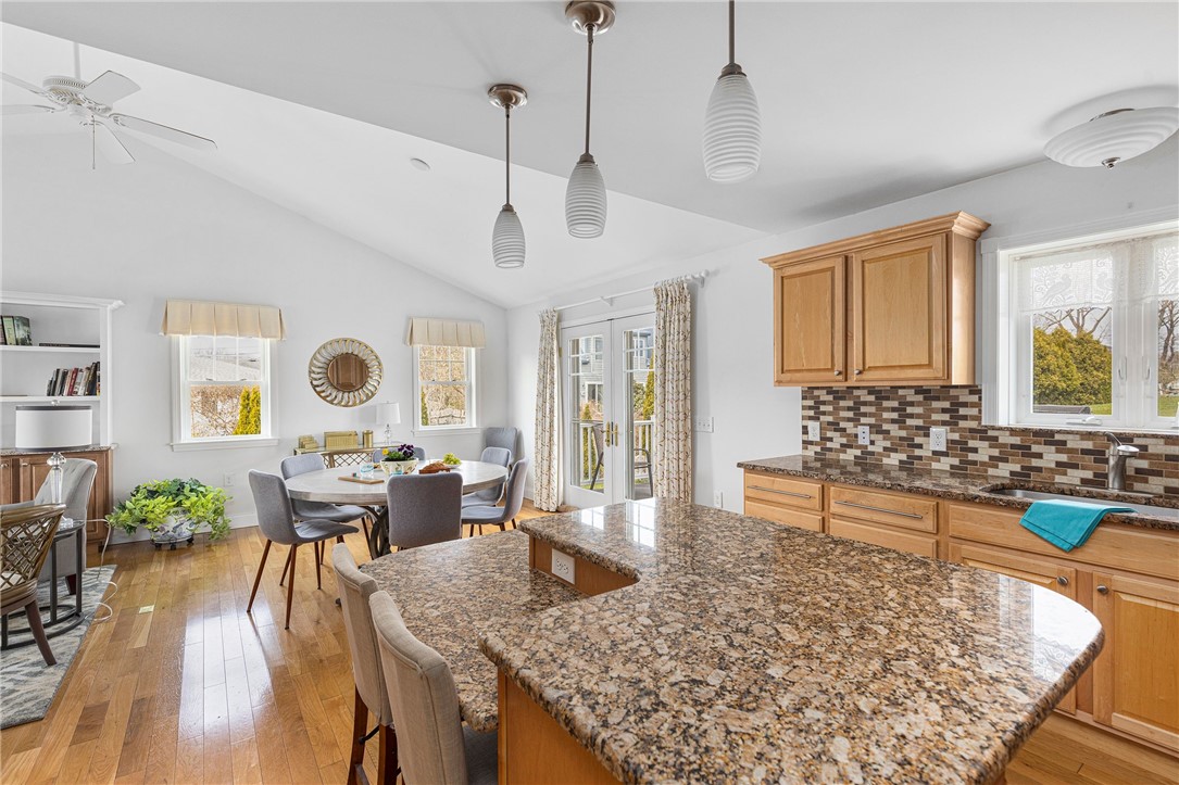 7 Gooseberry Road Newport, RI 02840 - Photo 17 of 35