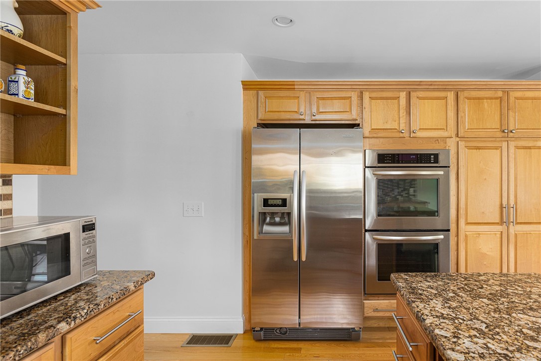 7 Gooseberry Road Newport, RI 02840 - Photo 21 of 35