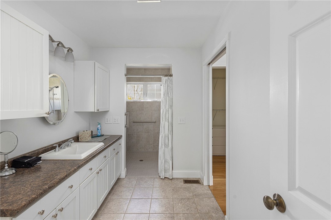 7 Gooseberry Road Newport, RI 02840 - Photo 28 of 35