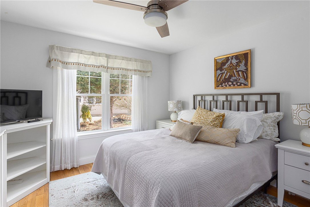 7 Gooseberry Road Newport, RI 02840 - Photo 29 of 35