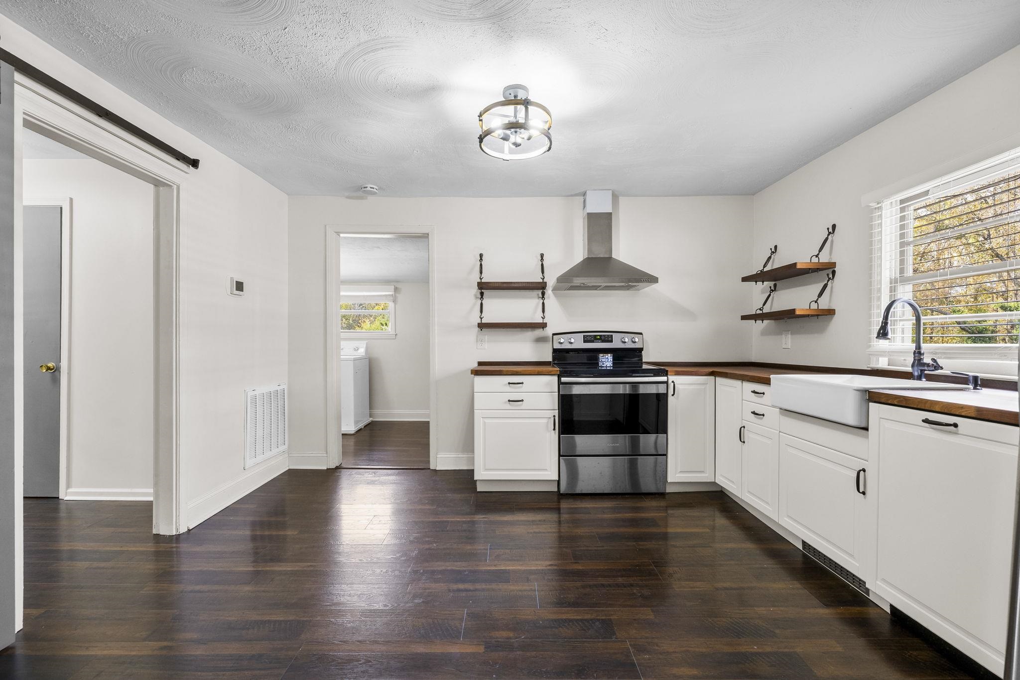 203 Green Street Greer, SC 29650 - Photo 8 of 26