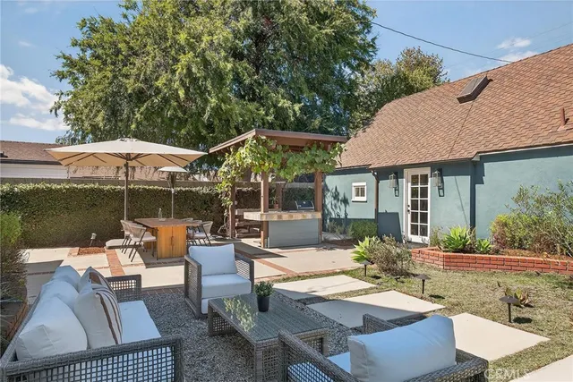 $1,698,000 | 909 East Marshall Place, Long Beach, CA 90807