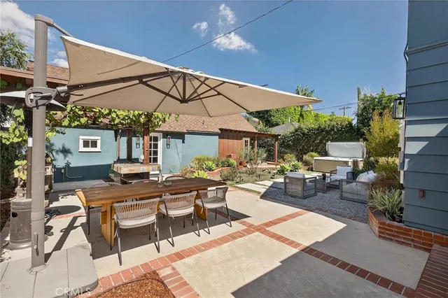 $1,698,000 | 909 East Marshall Place, Long Beach, CA 90807