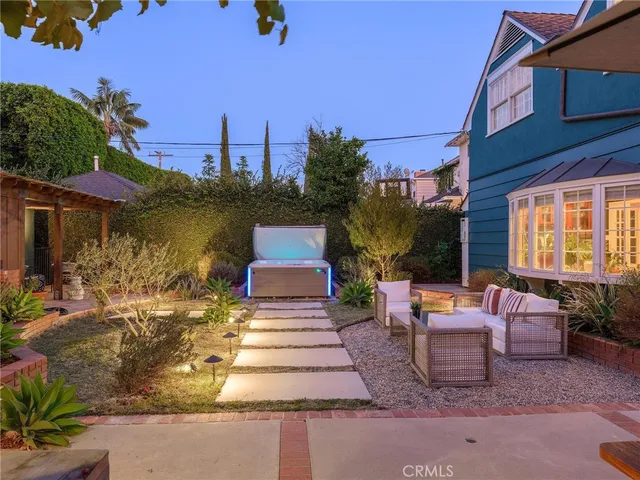 $1,698,000 | 909 East Marshall Place, Long Beach, CA 90807