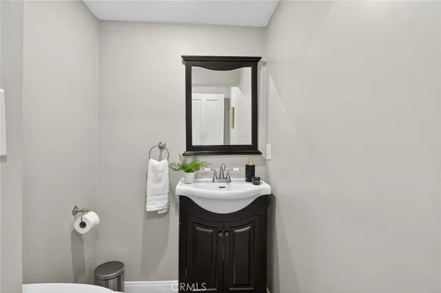 $1,698,000 | 909 East Marshall Place, Long Beach, CA 90807