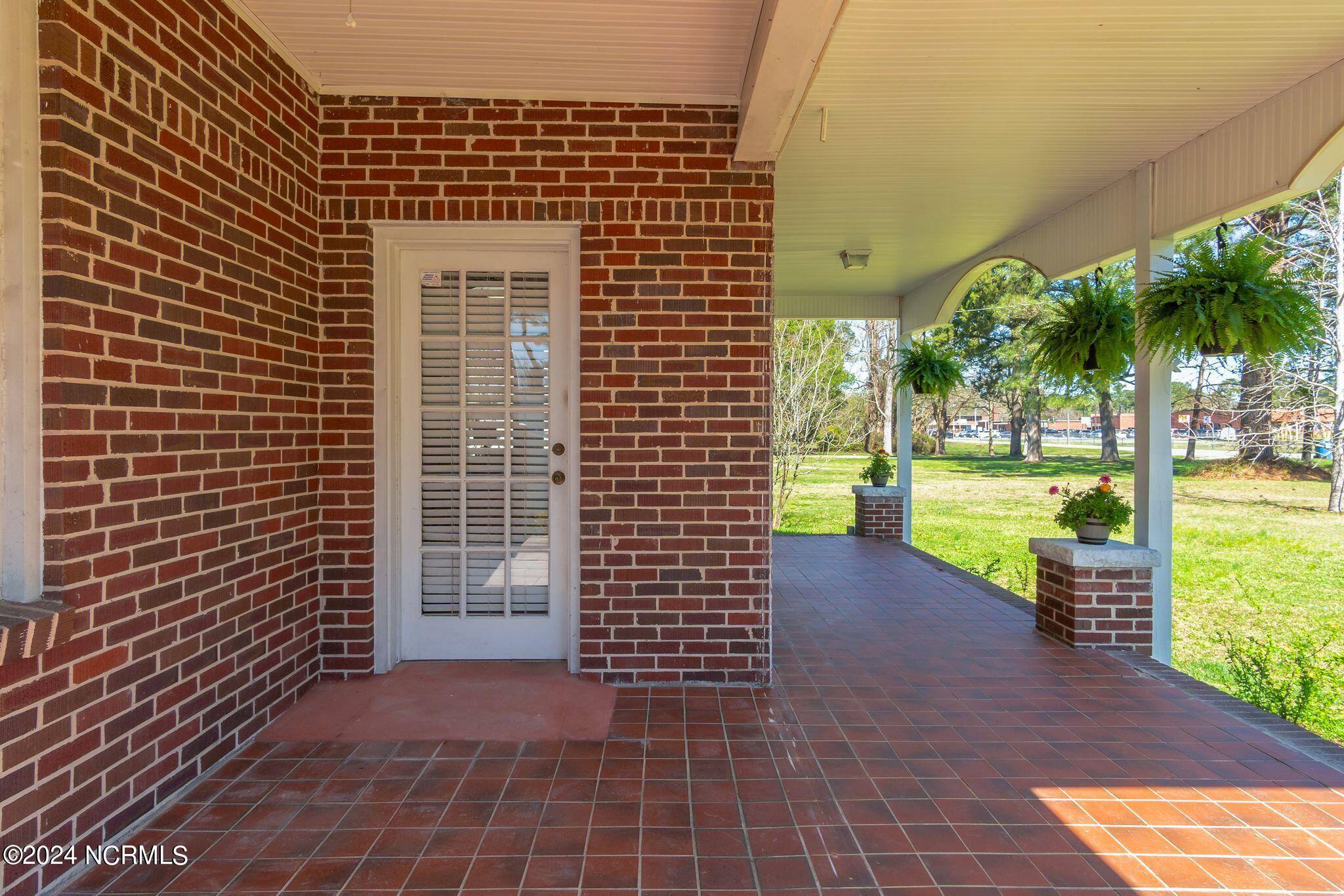 2405 Old Cherry Point Road New Bern, NC 28560 - Photo 9 of 45 Front