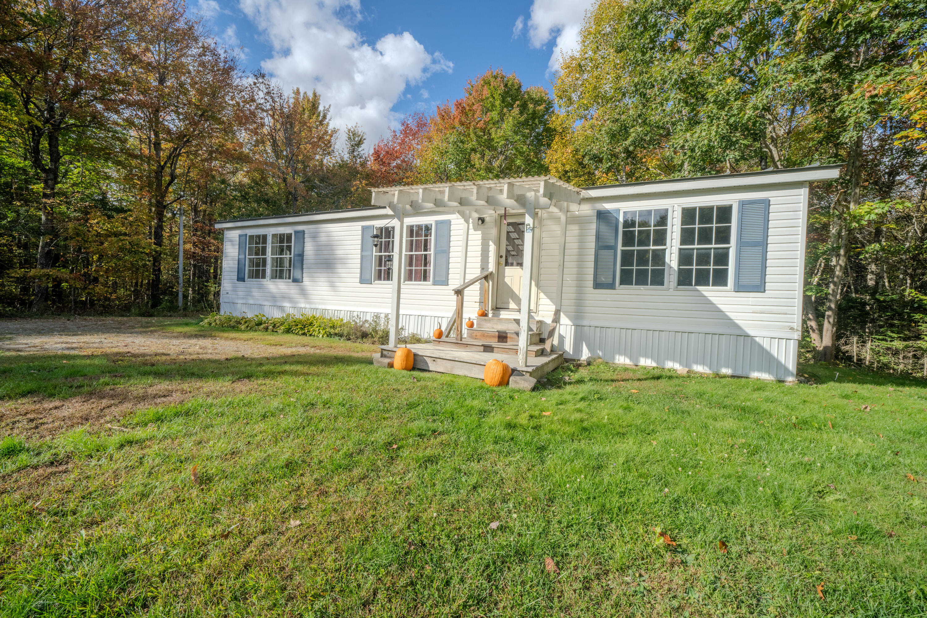 8 Loop Road South Searsport, ME 04974 - Photo 3 of 33 2728
